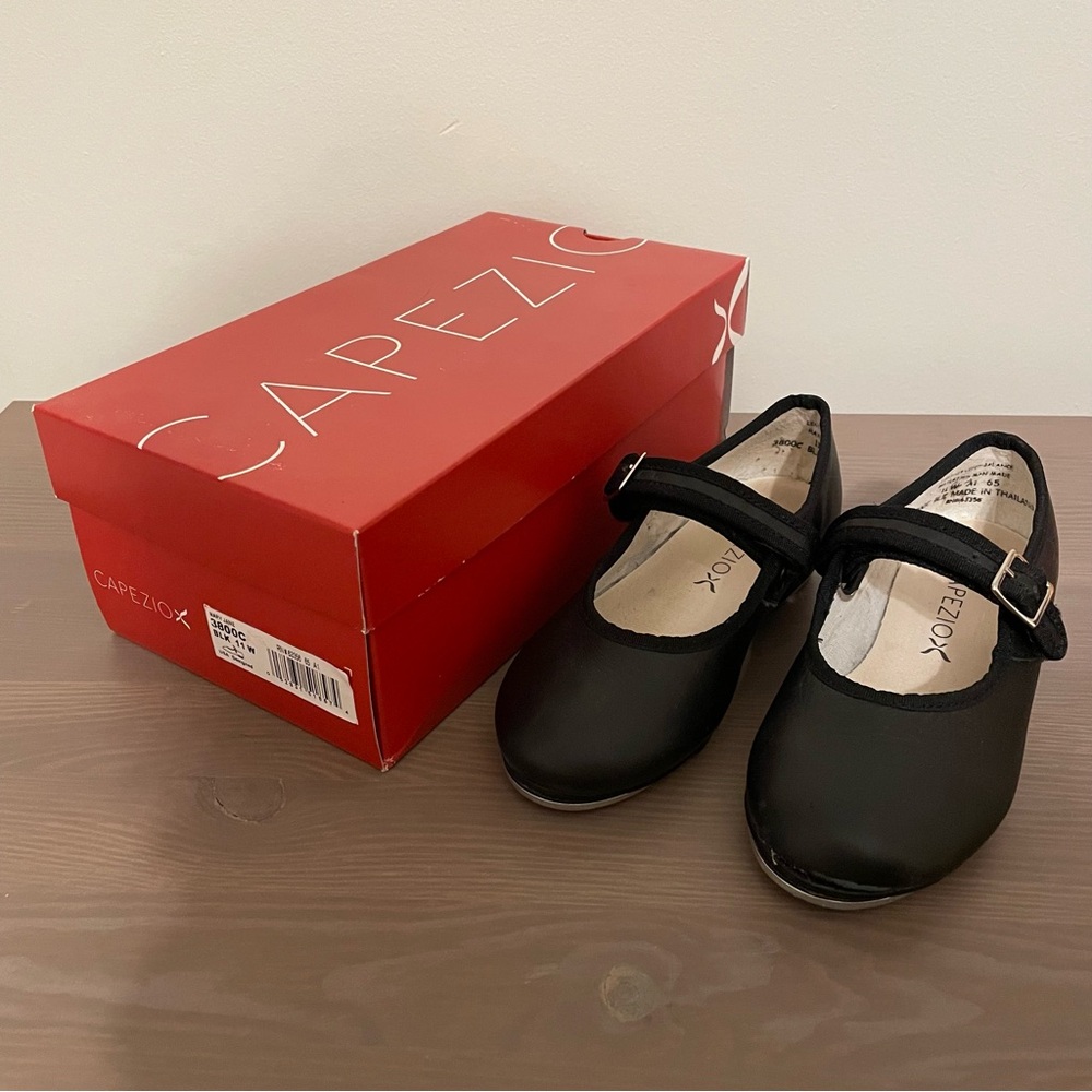 Capezio Little Girls Mary Jane Tap Shoes in Size 11 W